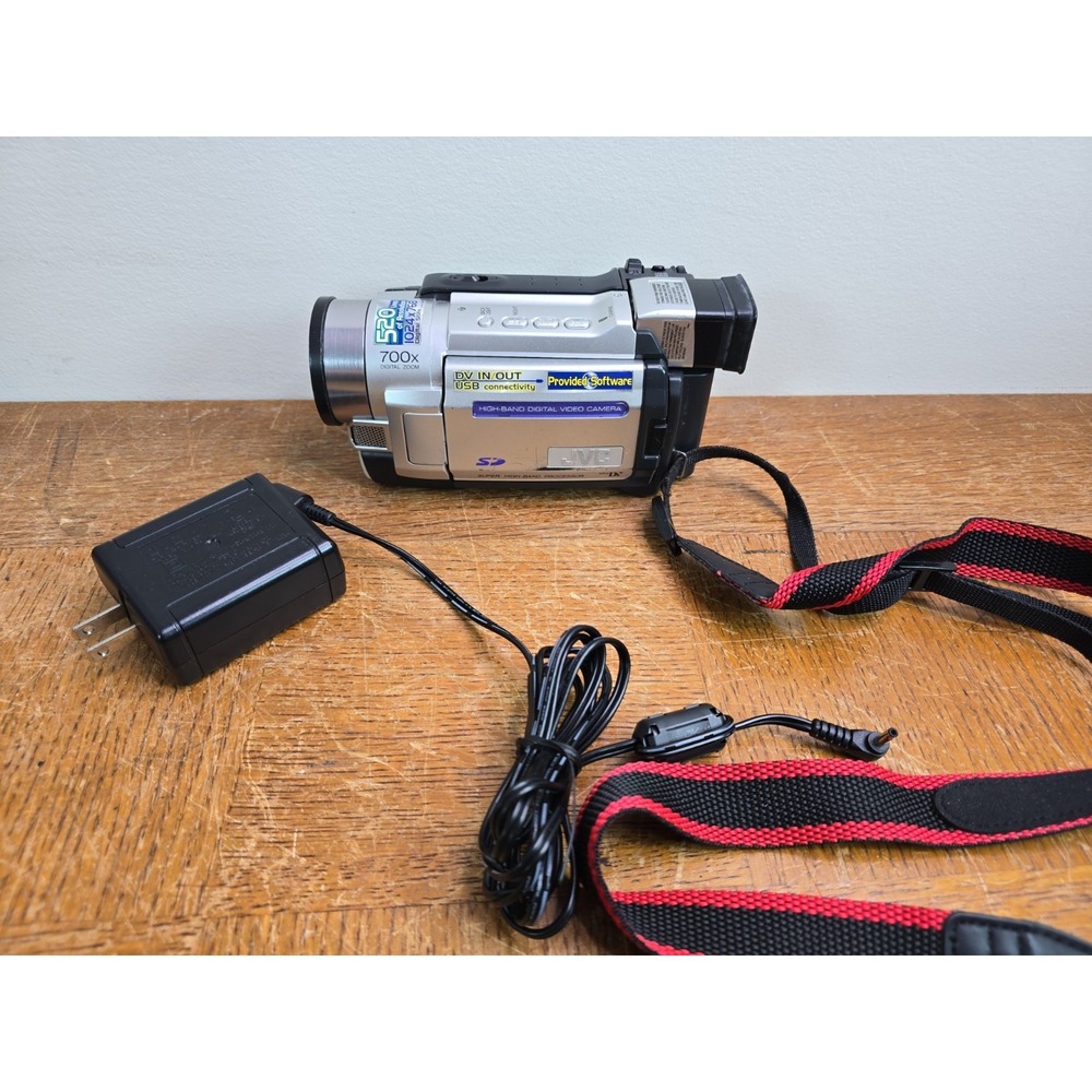 JVC GR-DVL520U High Band Digital Video Camera MiniDV w/ Charger & Battery Tested
